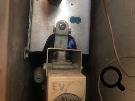 Pilot flame alight on Janus water heater